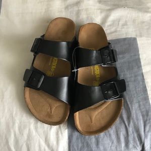NWT Black Birkenstocks
